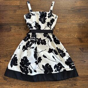 Jessica Howard Black & White Floral Fit & Flare Dress Belted Size 6P